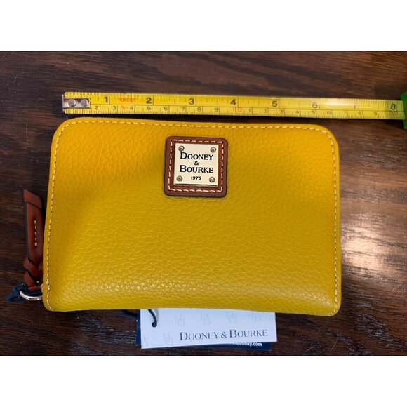 Dooney & Bourke Pebble Grain Continental Clutch Wallet Mustard Color NWT - Picture 2 of 5